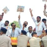 “रावणभाठा से कलेक्ट्रेट तक कांग्रेस का ‘वोट चोरी’ पर वार, गरियाबंद में गरजी सियासी आवाज”,,“धरना, विरोध मार्च और पुतला दहन के बाद राष्ट्रपति के नाम ज्ञापन; निर्वाचन आयोग की कार्यप्रणाली पर उठाए सवाल”