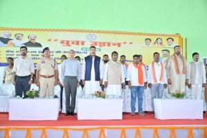 युवाओं के संकल्प और सामर्थ्य से बनेगा विकसित भारत विकसित छत्तीसगढ़: छत्तीसगढ़ युवा आयोग अध्यक्ष श्री तोमर ‘युवा उड़ान 2026’ में भविष्य की दिशा पर हुआ संवाद सरकार की योजनाएं, विकसित भारत – विकसित छत्तीसगढ़ 2047 और ‘एक राष्ट्र-एक चुनाव’ जैसे विषयों पर युवाओं ने रखे विचार